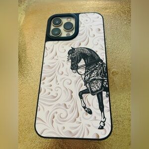 #1194**Black and White Horse Design Phone 13 MaxPro- Case